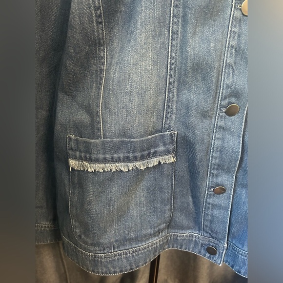 J. Jill Denim Button Up Jacket with Raw Hem Fringe Detail, Size XL - Picture 3 of 6